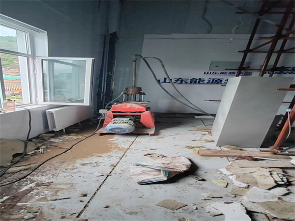 绿园地基基础下沉墙体裂缝加固注浆顶升施工